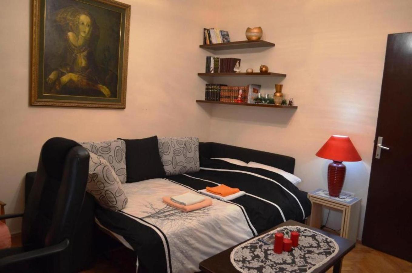 Apartment Heart Of Подгорица Екстериор снимка